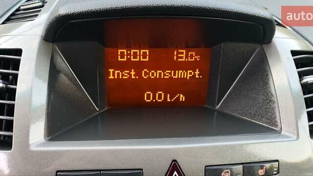 Опель Зафіра 2005 у Новоукраинке на Automoto.ua Синій Опель Зафіра, об'ємом двигуна 1.9 л та пробігом 225 тис. км за 4800 $, фото 83 на Automoto.ua