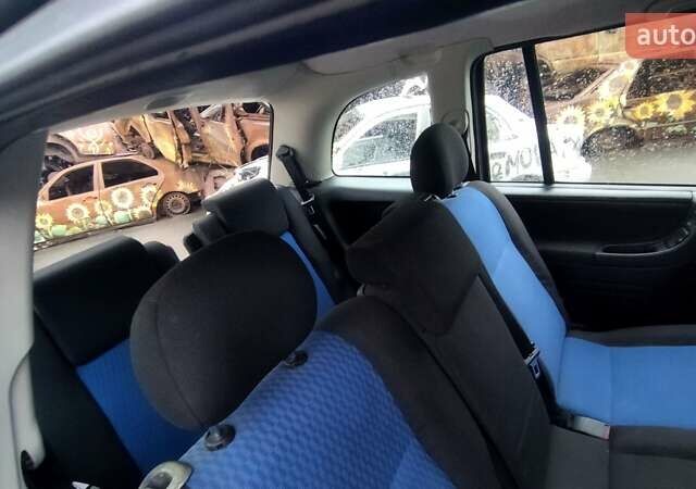 Синій Опель Зафіра, об'ємом двигуна 1.6 л та пробігом 310 тис. км за 3950 $, фото 29 на Automoto.ua