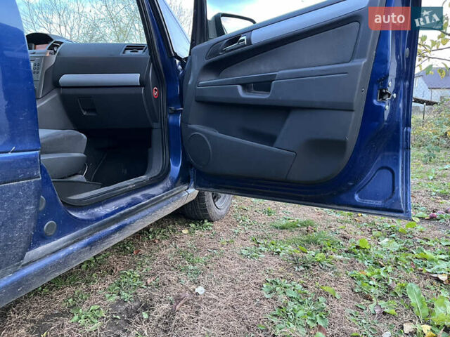 Синий Опель Зафира, объемом двигателя 1.6 л и пробегом 224 тыс. км за 5500 $, фото 9 на Automoto.ua