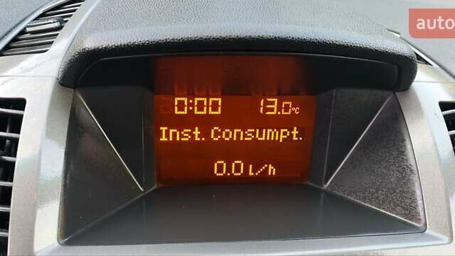 Опель Зафіра 2005 у Новоукраинке на Automoto.ua Синій Опель Зафіра, об'ємом двигуна 1.9 л та пробігом 225 тис. км за 4800 $, фото 2 на Automoto.ua