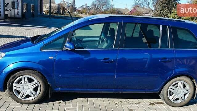 Опель Зафіра 2005 у Новоукраинке на Automoto.ua Синій Опель Зафіра, об'ємом двигуна 1.9 л та пробігом 225 тис. км за 4800 $, фото 61 на Automoto.ua