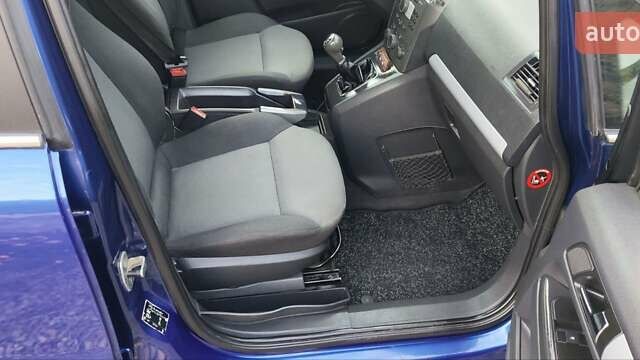 Опель Зафіра 2005 у Новоукраинке на Automoto.ua Синій Опель Зафіра, об'ємом двигуна 1.9 л та пробігом 225 тис. км за 4800 $, фото 78 на Automoto.ua