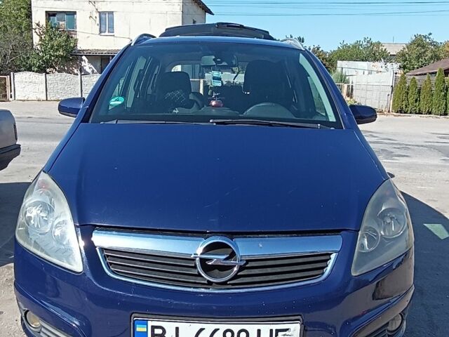 Синий Опель Зафира, объемом двигателя 1.9 л и пробегом 297 тыс. км за 5200 $, фото 2 на Automoto.ua