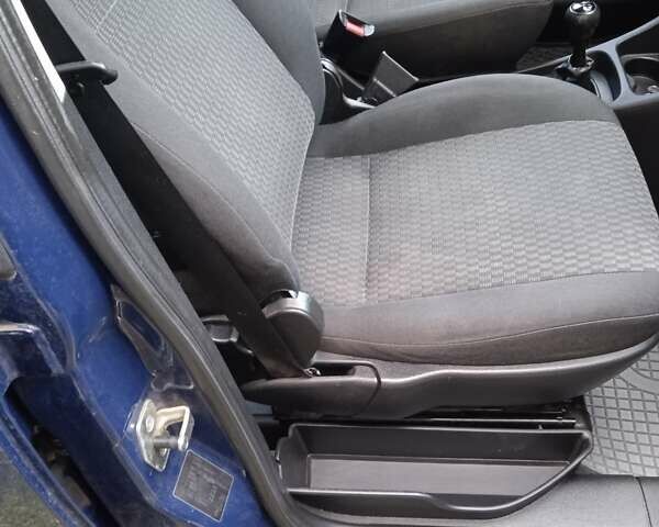 Синий Опель Зафира, объемом двигателя 1.8 л и пробегом 250 тыс. км за 4000 $, фото 6 на Automoto.ua