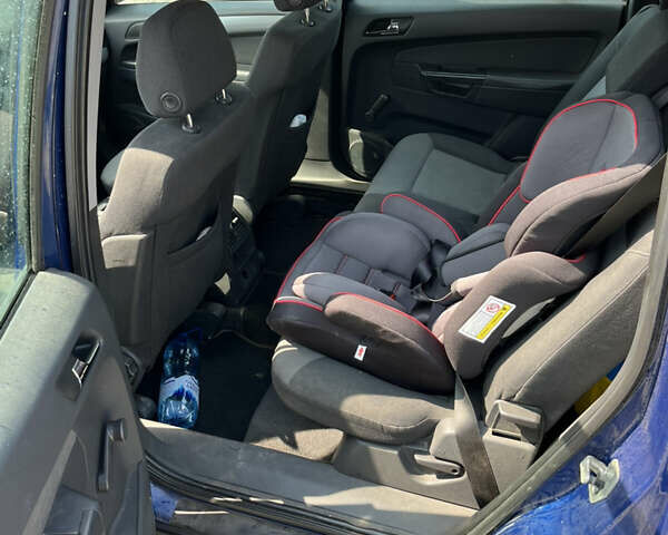 Синий Опель Зафира, объемом двигателя 1.6 л и пробегом 224 тыс. км за 5500 $, фото 12 на Automoto.ua