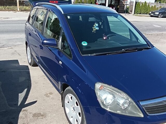 Синий Опель Зафира, объемом двигателя 1.9 л и пробегом 297 тыс. км за 5200 $, фото 1 на Automoto.ua