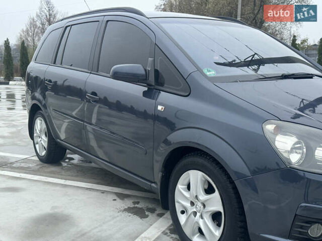 Синий Опель Зафира, объемом двигателя 1.9 л и пробегом 299 тыс. км за 5000 $, фото 14 на Automoto.ua