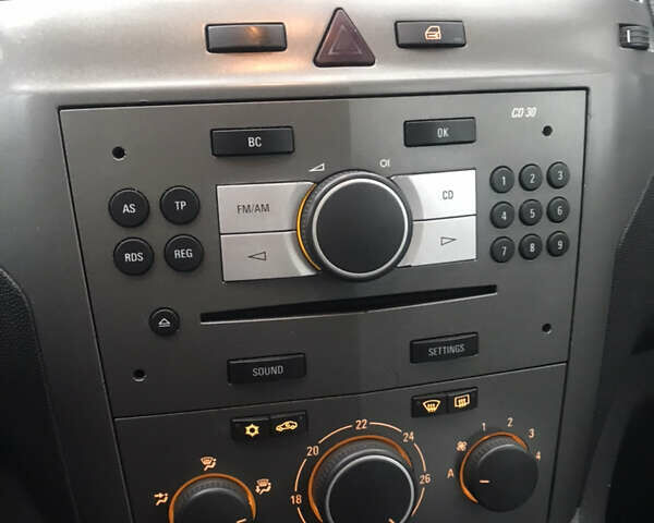 Синій Опель Зафіра, об'ємом двигуна 1.91 л та пробігом 395 тис. км за 4700 $, фото 6 на Automoto.ua