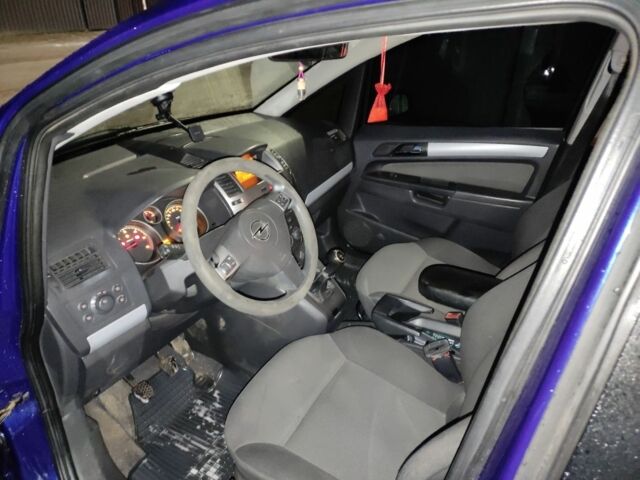 Опель Зафира 2006 в Луцке на Automoto.ua Синий Опель Зафира, объемом двигателя 1.9 л и пробегом 5 тыс. км за 4200 $, фото 7 на Automoto.ua