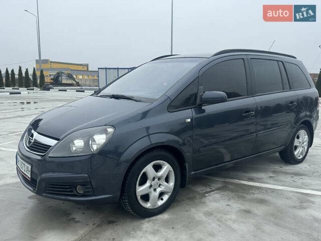 Синий Опель Зафира, объемом двигателя 1.9 л и пробегом 299 тыс. км за 5000 $, фото 2 на Automoto.ua