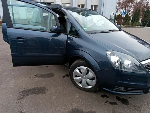 Синий Опель Зафира, объемом двигателя 1.6 л и пробегом 198 тыс. км за 5500 $, фото 4 на Automoto.ua