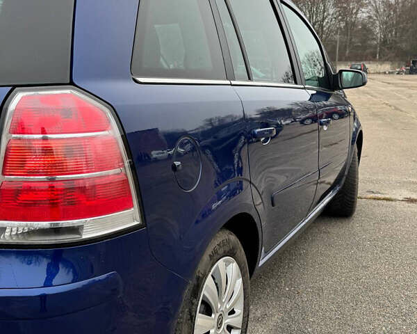 Синий Опель Зафира, объемом двигателя 1.8 л и пробегом 225 тыс. км за 5100 $, фото 7 на Automoto.ua