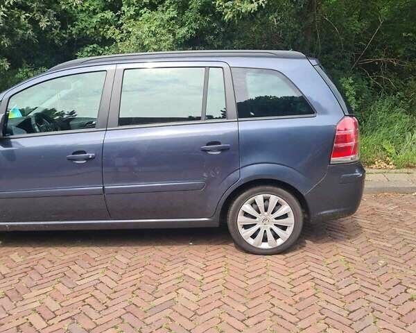 Синій Опель Зафіра, об'ємом двигуна 1.8 л та пробігом 180 тис. км за 5800 $, фото 2 на Automoto.ua