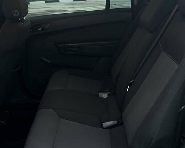 Синий Опель Зафира, объемом двигателя 1.9 л и пробегом 299 тыс. км за 5000 $, фото 25 на Automoto.ua