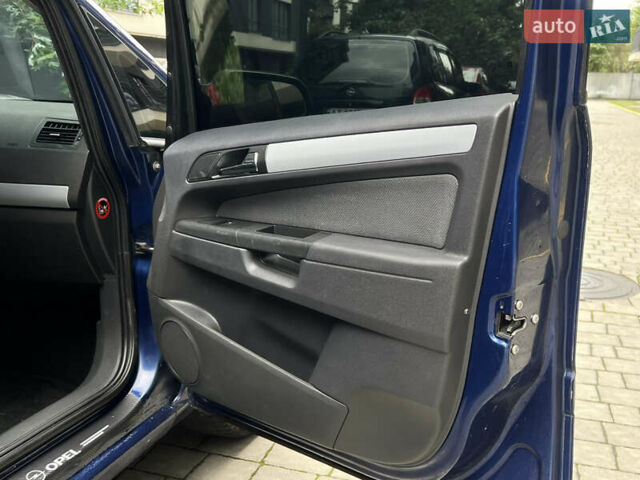 Синій Опель Зафіра, об'ємом двигуна 1.91 л та пробігом 330 тис. км за 4750 $, фото 27 на Automoto.ua