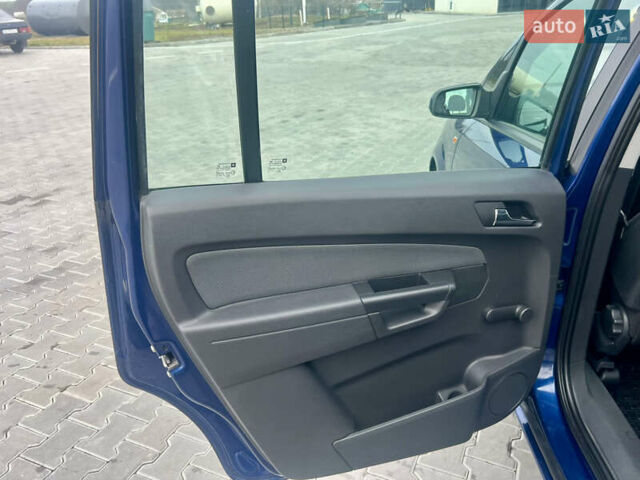 Синий Опель Зафира, объемом двигателя 2.2 л и пробегом 235 тыс. км за 5600 $, фото 22 на Automoto.ua