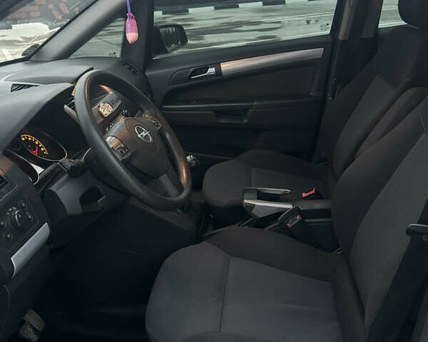 Синий Опель Зафира, объемом двигателя 1.9 л и пробегом 299 тыс. км за 5000 $, фото 20 на Automoto.ua