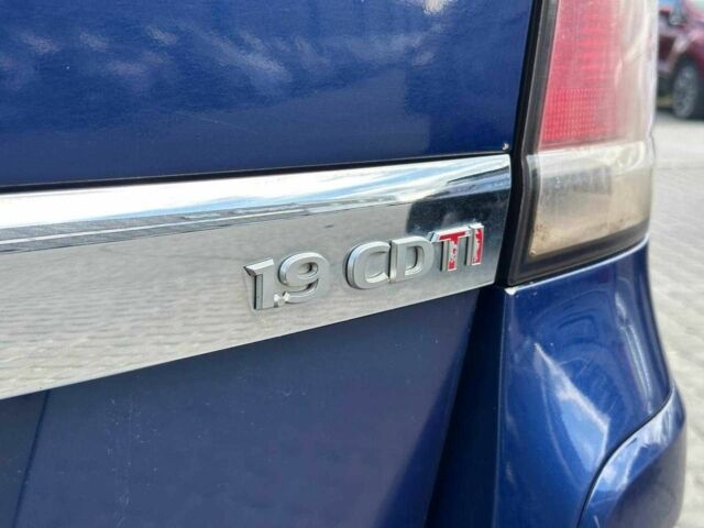 Синий Опель Зафира, объемом двигателя 1.9 л и пробегом 327 тыс. км за 4300 $, фото 7 на Automoto.ua