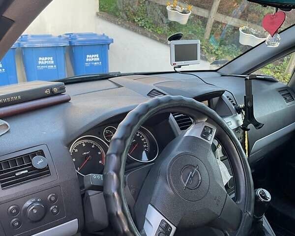 Синій Опель Зафіра, об'ємом двигуна 1.91 л та пробігом 296 тис. км за 5600 $, фото 5 на Automoto.ua