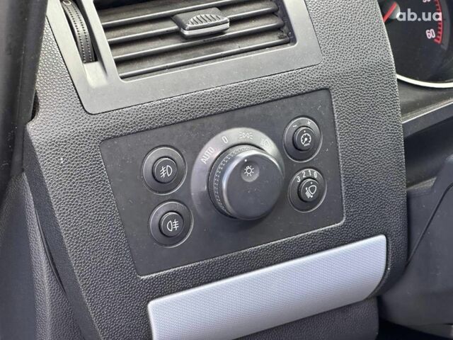 Синий Опель Зафира, объемом двигателя 1.9 л и пробегом 327 тыс. км за 4990 $, фото 17 на Automoto.ua