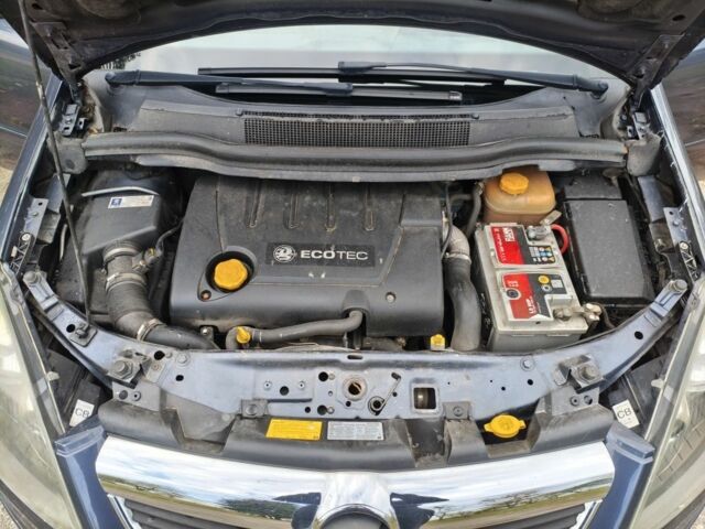 Синий Опель Зафира, объемом двигателя 1.9 л и пробегом 300 тыс. км за 3600 $, фото 13 на Automoto.ua