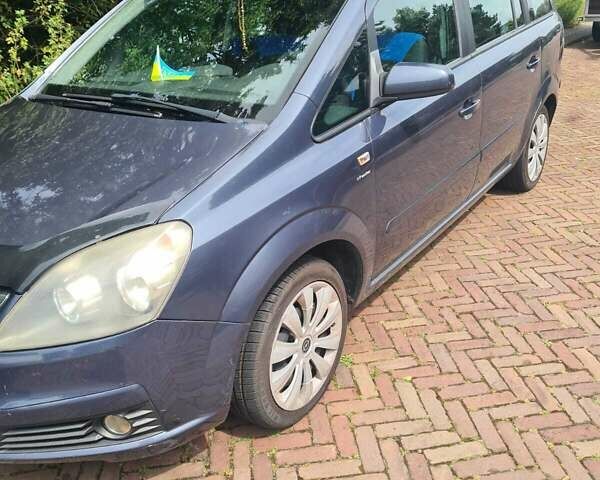 Синій Опель Зафіра, об'ємом двигуна 1.8 л та пробігом 180 тис. км за 5800 $, фото 8 на Automoto.ua