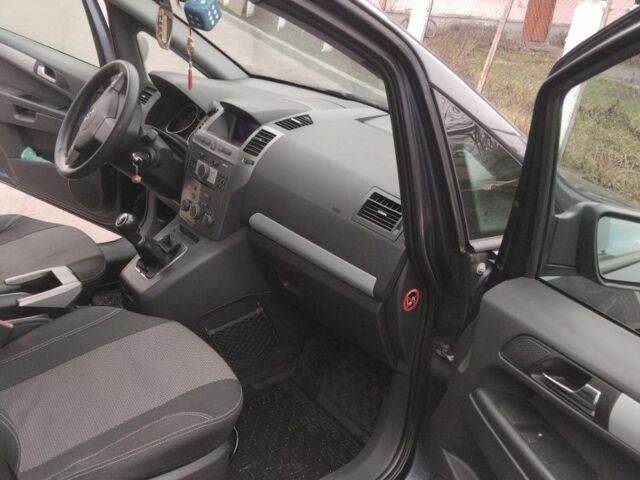 Синий Опель Зафира, объемом двигателя 1.6 л и пробегом 198 тыс. км за 5500 $, фото 15 на Automoto.ua