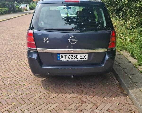 Синій Опель Зафіра, об'ємом двигуна 1.8 л та пробігом 180 тис. км за 5800 $, фото 4 на Automoto.ua