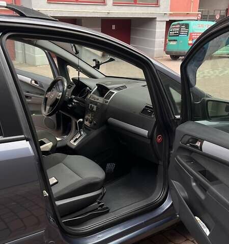 Синий Опель Зафира, объемом двигателя 1.91 л и пробегом 244 тыс. км за 5200 $, фото 7 на Automoto.ua