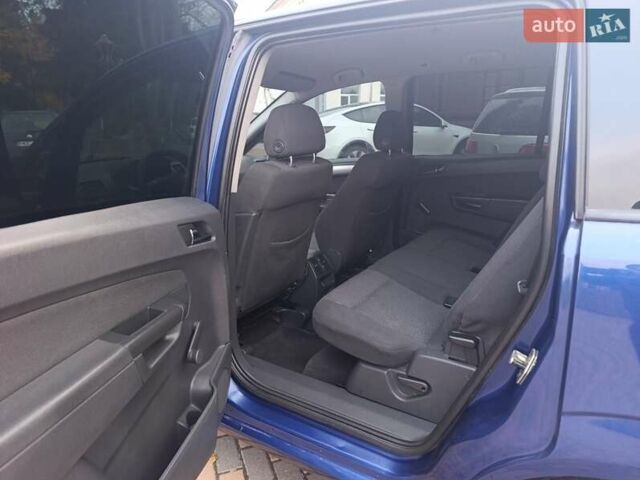 Синий Опель Зафира, объемом двигателя 1.91 л и пробегом 349 тыс. км за 4699 $, фото 16 на Automoto.ua