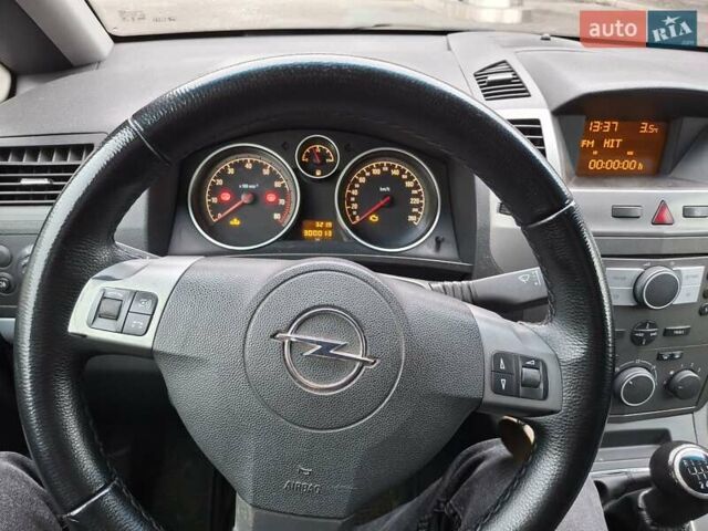 Синий Опель Зафира, объемом двигателя 1.8 л и пробегом 300 тыс. км за 4600 $, фото 11 на Automoto.ua