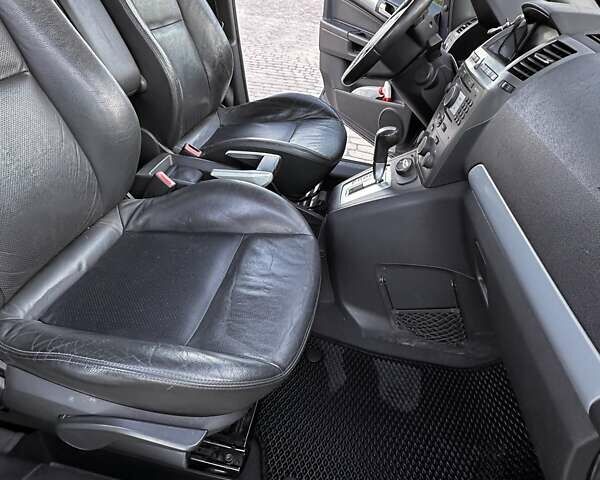 Синий Опель Зафира, объемом двигателя 1.91 л и пробегом 284 тыс. км за 5700 $, фото 5 на Automoto.ua