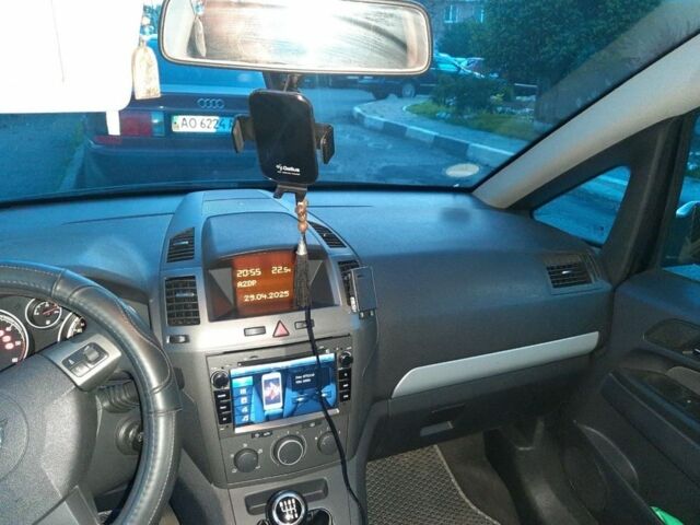 Опель Зафира 2006 в Хусте на Automoto.ua Синий Опель Зафира, объемом двигателя 1.9 л и пробегом 310 тыс. км за 5100 $, фото 7 на Automoto.ua