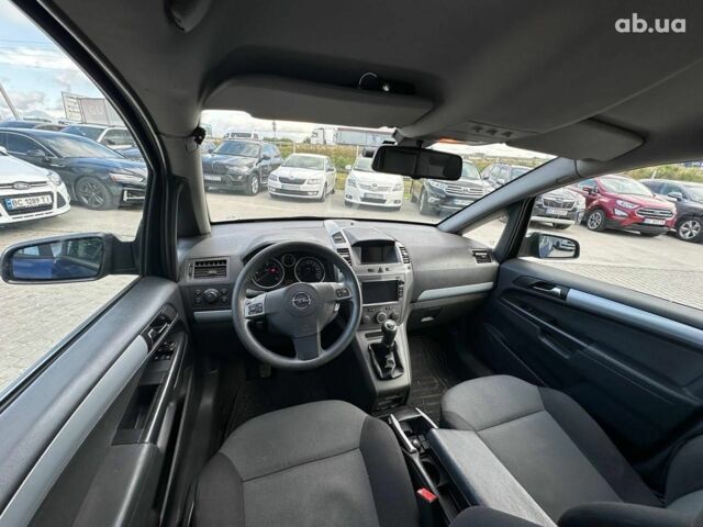 Синий Опель Зафира, объемом двигателя 1.9 л и пробегом 327 тыс. км за 4990 $, фото 24 на Automoto.ua