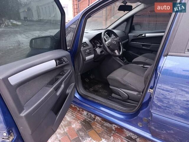 Синий Опель Зафира, объемом двигателя 1.91 л и пробегом 349 тыс. км за 4650 $, фото 11 на Automoto.ua