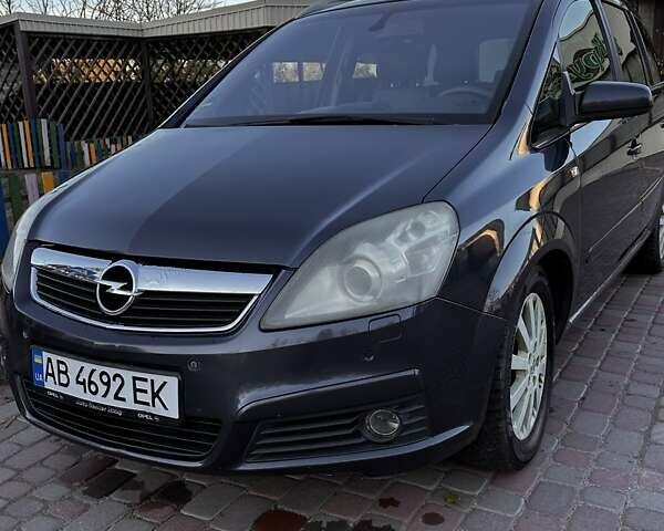 Синий Опель Зафира, объемом двигателя 1.91 л и пробегом 284 тыс. км за 5700 $, фото 1 на Automoto.ua