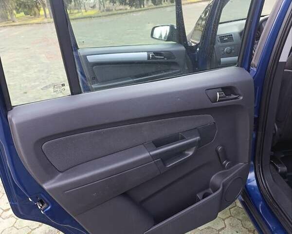 Синій Опель Зафіра, об'ємом двигуна 1.6 л та пробігом 166 тис. км за 5700 $, фото 10 на Automoto.ua