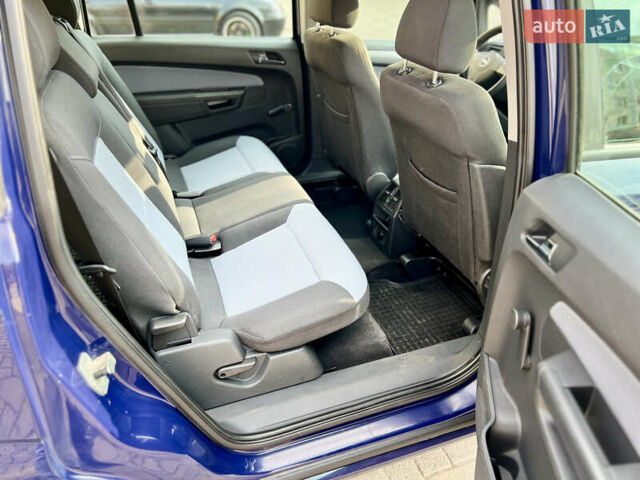 Синий Опель Зафира, объемом двигателя 1.6 л и пробегом 235 тыс. км за 5199 $, фото 16 на Automoto.ua