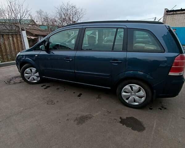 Синий Опель Зафира, объемом двигателя 1.6 л и пробегом 198 тыс. км за 5500 $, фото 3 на Automoto.ua
