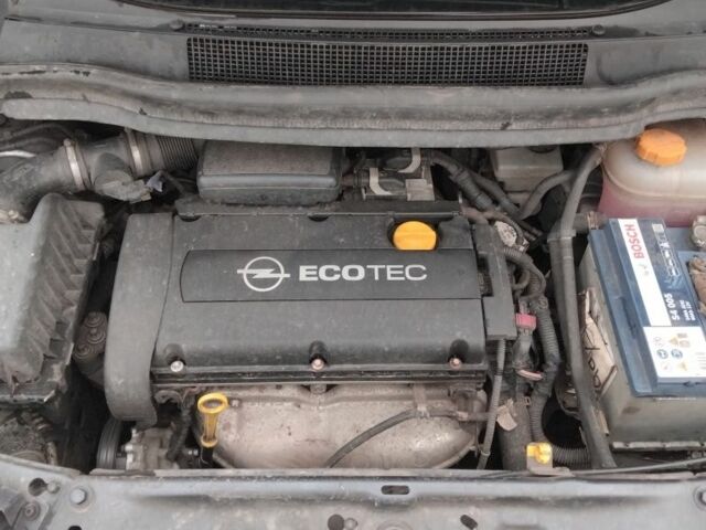 Синий Опель Зафира, объемом двигателя 1.6 л и пробегом 198 тыс. км за 5500 $, фото 11 на Automoto.ua