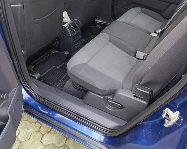 Синій Опель Зафіра, об'ємом двигуна 1.6 л та пробігом 166 тис. км за 5700 $, фото 9 на Automoto.ua