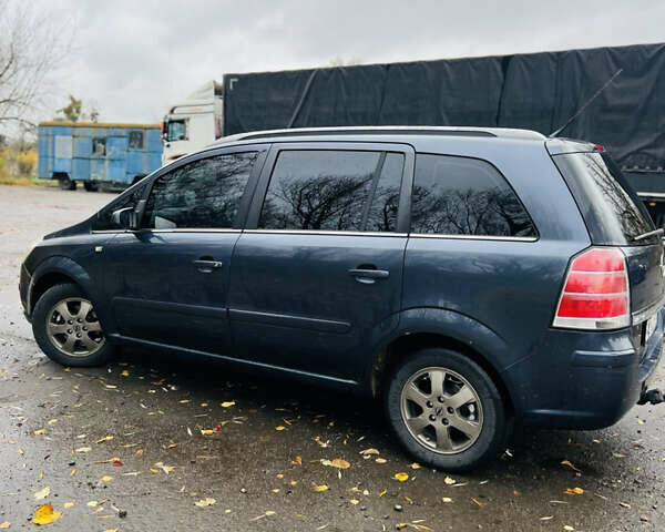 Синий Опель Зафира, объемом двигателя 1.6 л и пробегом 288 тыс. км за 4250 $, фото 4 на Automoto.ua