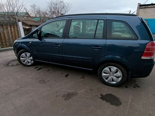 Синий Опель Зафира, объемом двигателя 1.6 л и пробегом 198 тыс. км за 5500 $, фото 5 на Automoto.ua