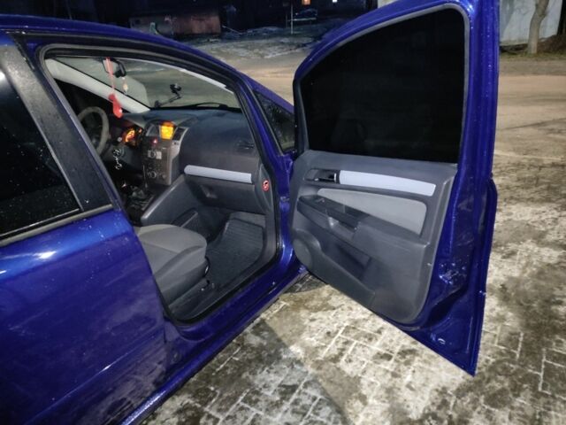 Опель Зафира 2006 в Луцке на Automoto.ua Синий Опель Зафира, объемом двигателя 1.9 л и пробегом 5 тыс. км за 4200 $, фото 2 на Automoto.ua