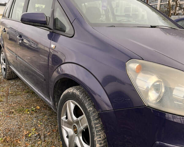 Синий Опель Зафира, объемом двигателя 1.6 л и пробегом 190 тыс. км за 5000 $, фото 7 на Automoto.ua