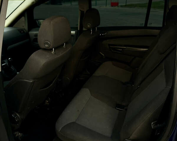 Опель Зафира 2006 в Луцке на Automoto.ua Синий Опель Зафира, объемом двигателя 1.9 л и пробегом 277 тыс. км за 4500 $, фото 23 на Automoto.ua