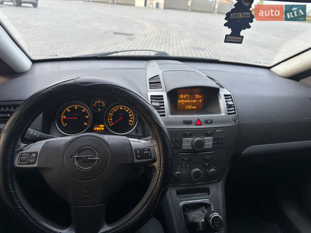 Опель Зафира 2006 в Луцке на Automoto.ua Синий Опель Зафира, объемом двигателя 1.9 л и пробегом 277 тыс. км за 4500 $, фото 21 на Automoto.ua