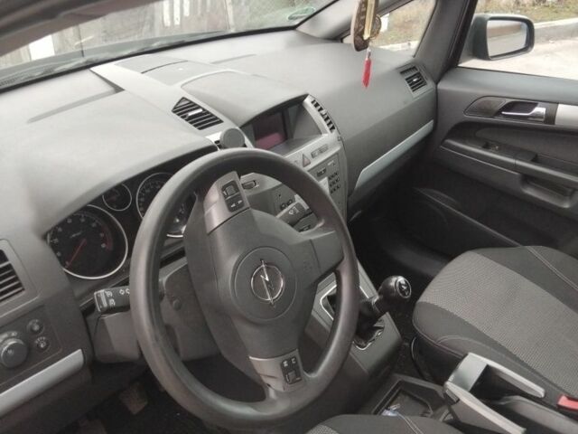 Синий Опель Зафира, объемом двигателя 1.6 л и пробегом 198 тыс. км за 5500 $, фото 14 на Automoto.ua