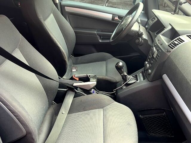 Синій Опель Зафіра, об'ємом двигуна 1.8 л та пробігом 136 тис. км за 6500 $, фото 4 на Automoto.ua