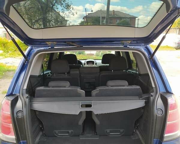 Синий Опель Зафира, объемом двигателя 1.6 л и пробегом 174 тыс. км за 5800 $, фото 13 на Automoto.ua